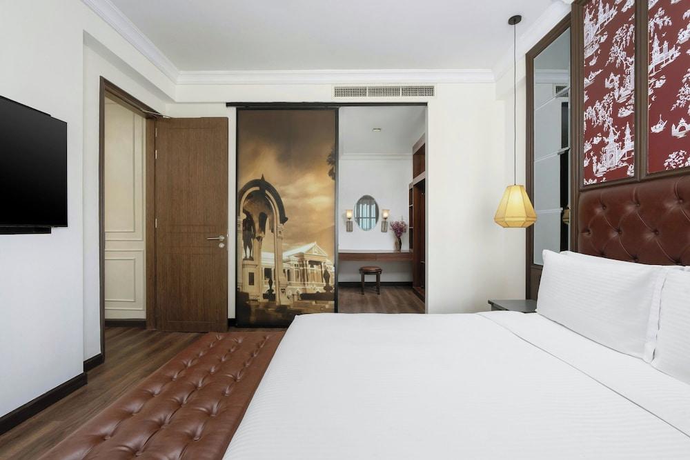 Metropole, Bangkok, a Tribute Portfolio Hotel by Marriott Room Type - Suite, 1 Bedroom, Non Smoking, City View