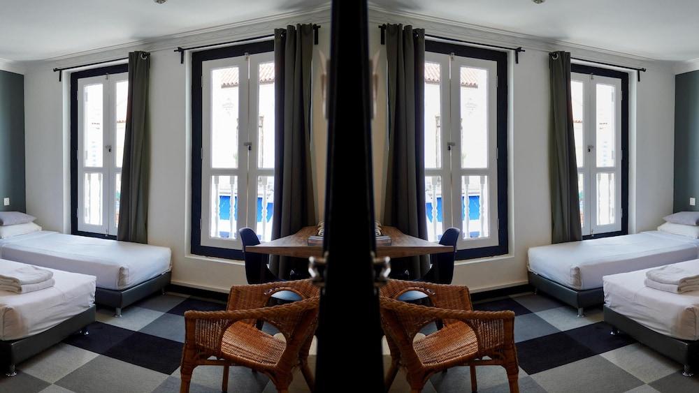 Check-Inn at Little India Room Type - Family Room