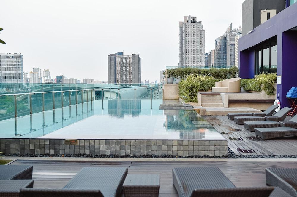 Mercure Bangkok Makkasan - Tap to explore photos