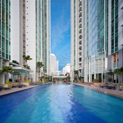 Fraser Residence Sudirman - Tap to explore photos