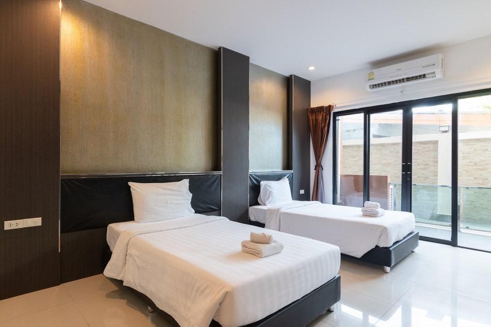 Tribe Pattaya Room Type - Standard Twin Bed Room