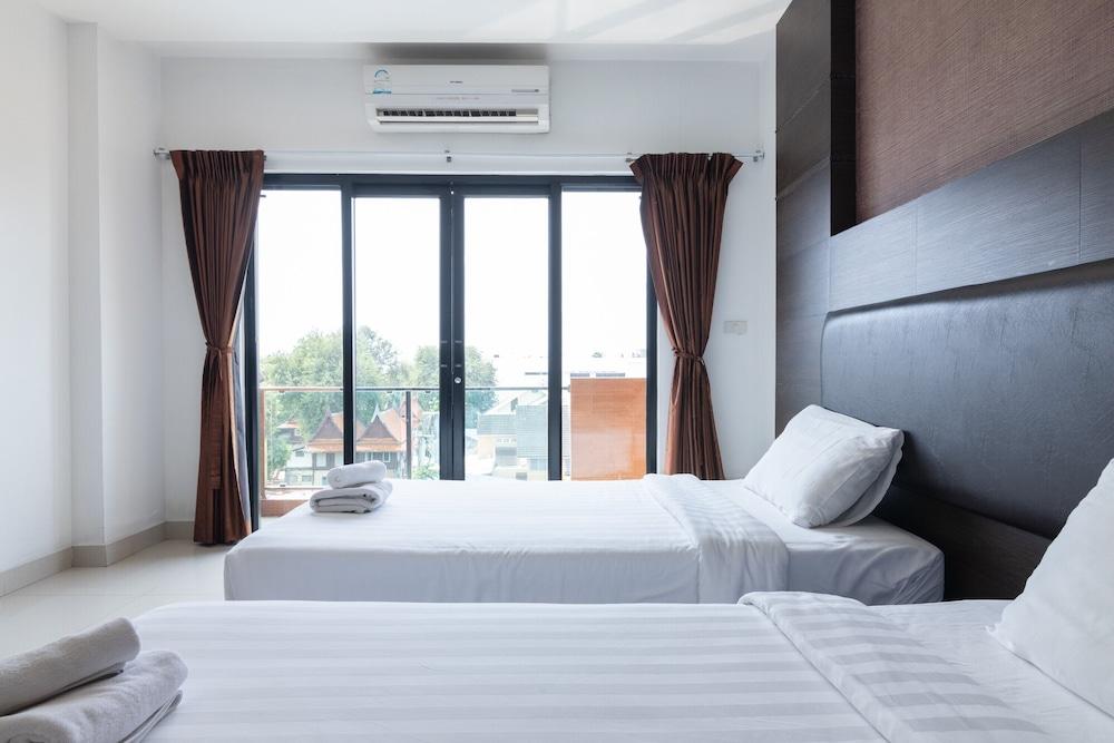 Tribe Pattaya Room Type - Deluxe Twin Room