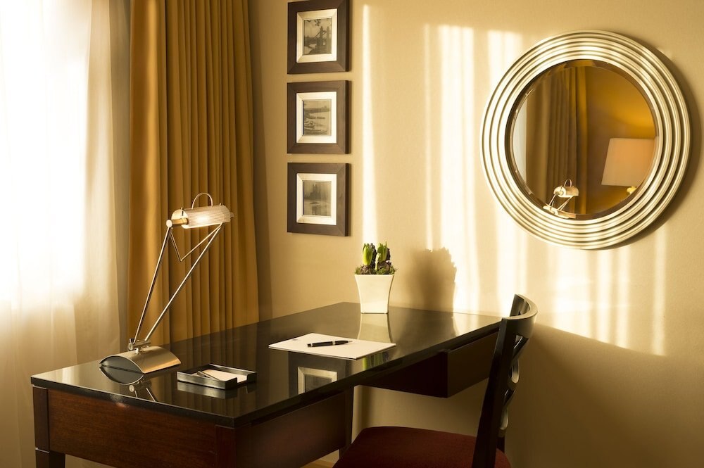 Chelsea Harbour Hotel and Spa Room Type - Chelsea Double Suite