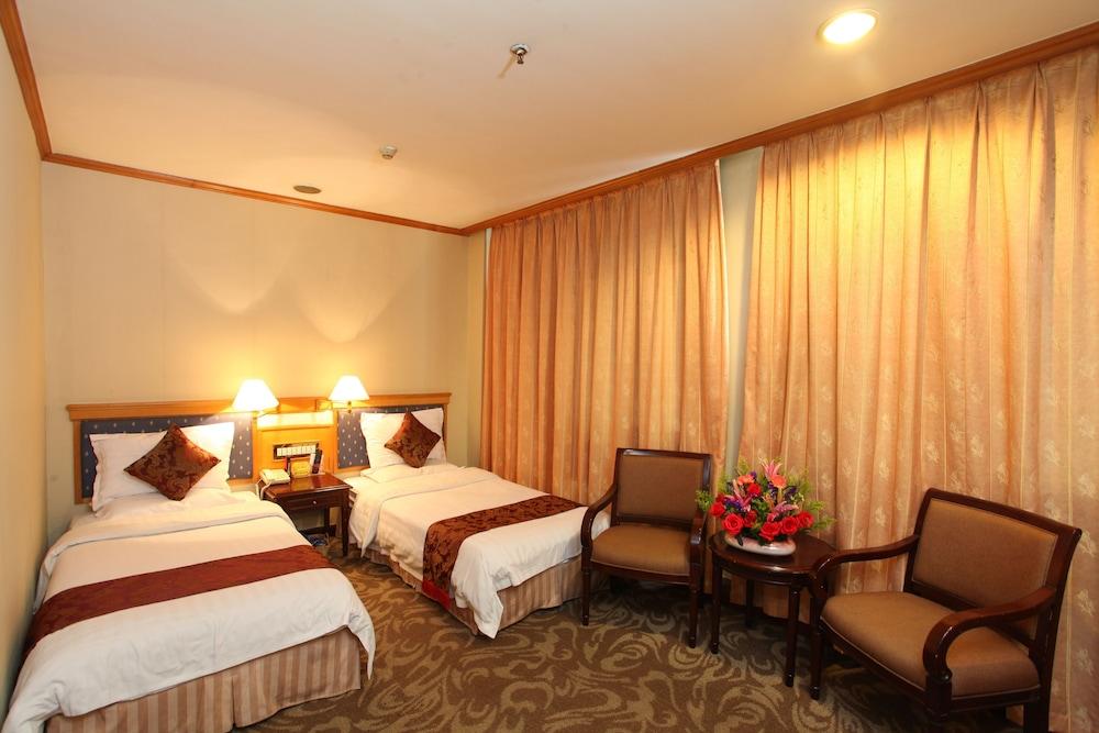 Xinhua Hotel Room Type - Standard Twin Bed Room