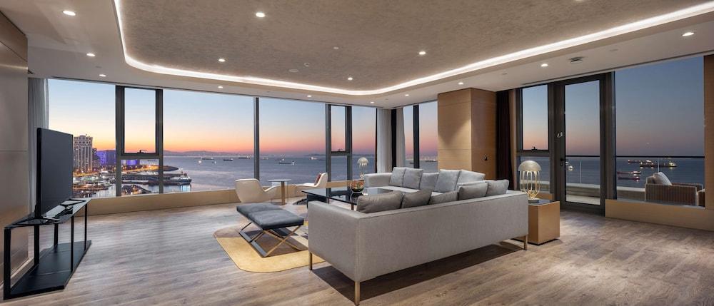 Hilton Istanbul Bakirkoy Room Type - PRESIDENTIAL SUITE