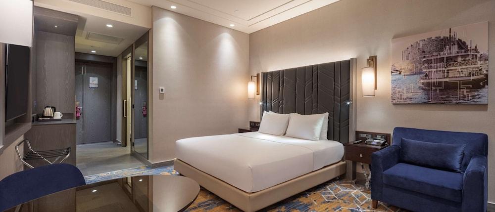 Hilton Istanbul Bakirkoy Room Type - Room, 1 King Bed