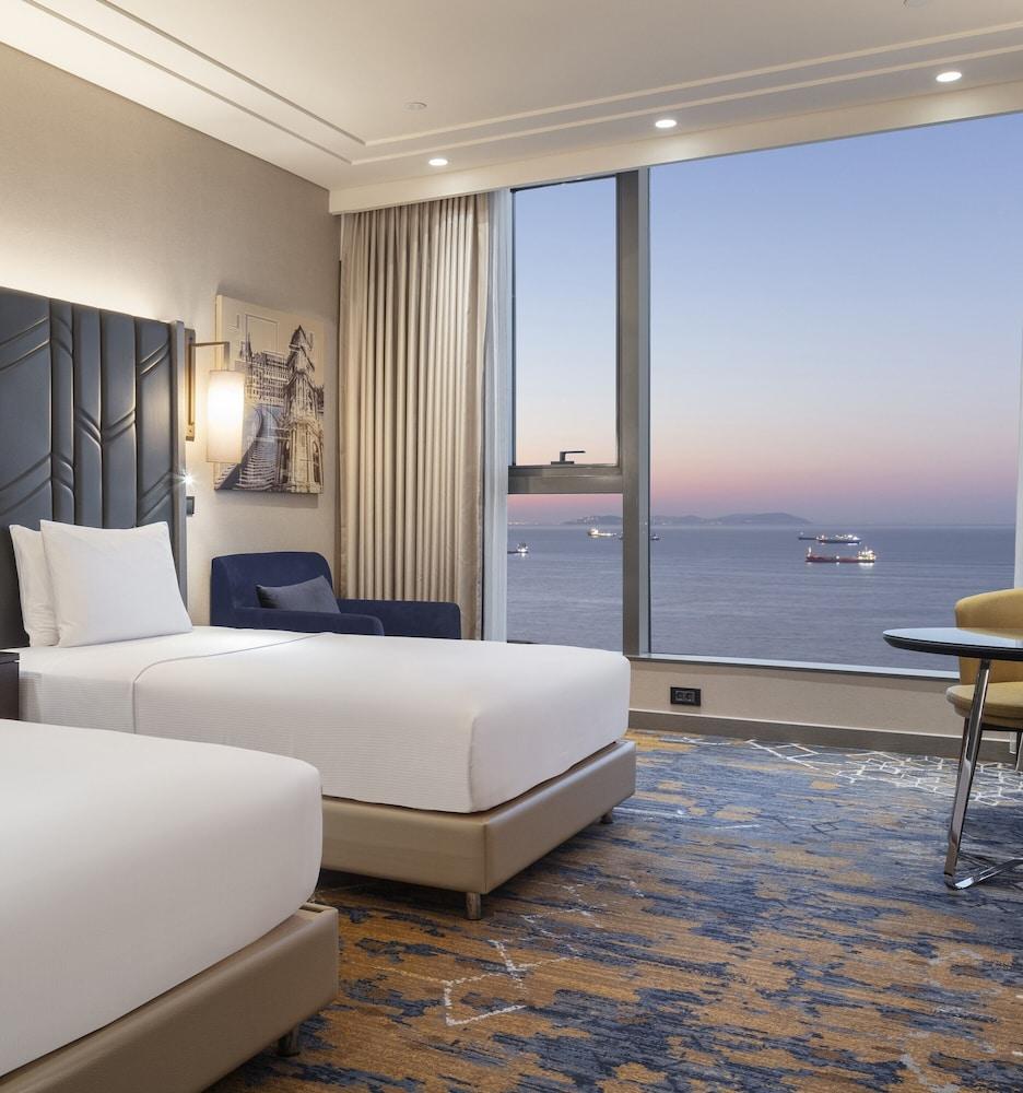 Hilton Istanbul Bakirkoy - Tap to explore photos