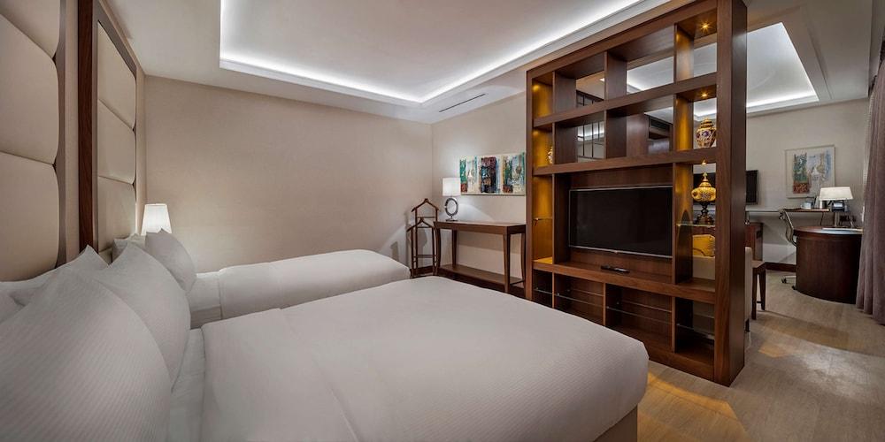 DoubleTree by Hilton Istanbul Topkapi Room Type - TWIN FAMILY JUNIOR SUITE