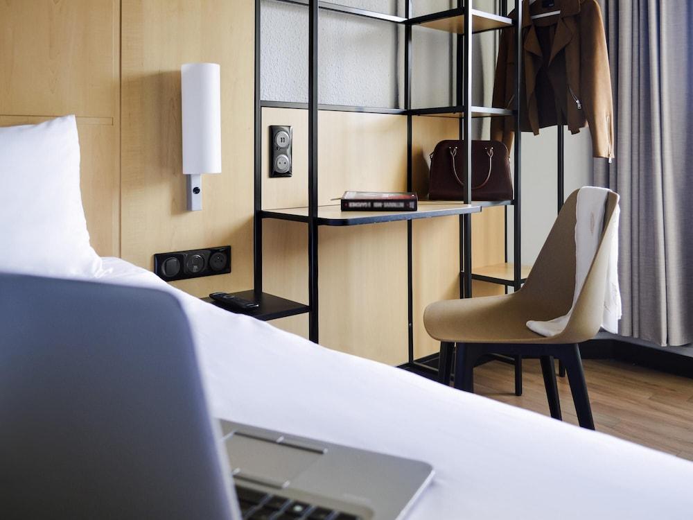 ibis Paris Tour Eiffel Cambronne 15eme Room Type - Standard Room with twin beds