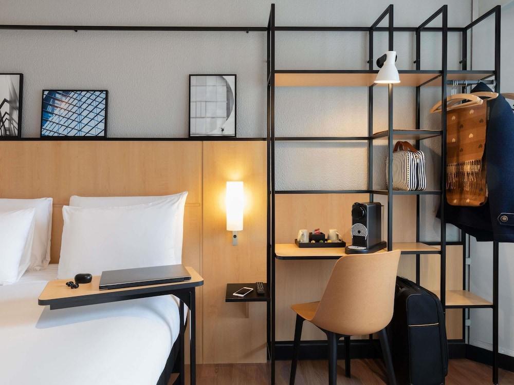 ibis Paris Tour Eiffel Cambronne 15eme Room Type - Comfort Room with double bed