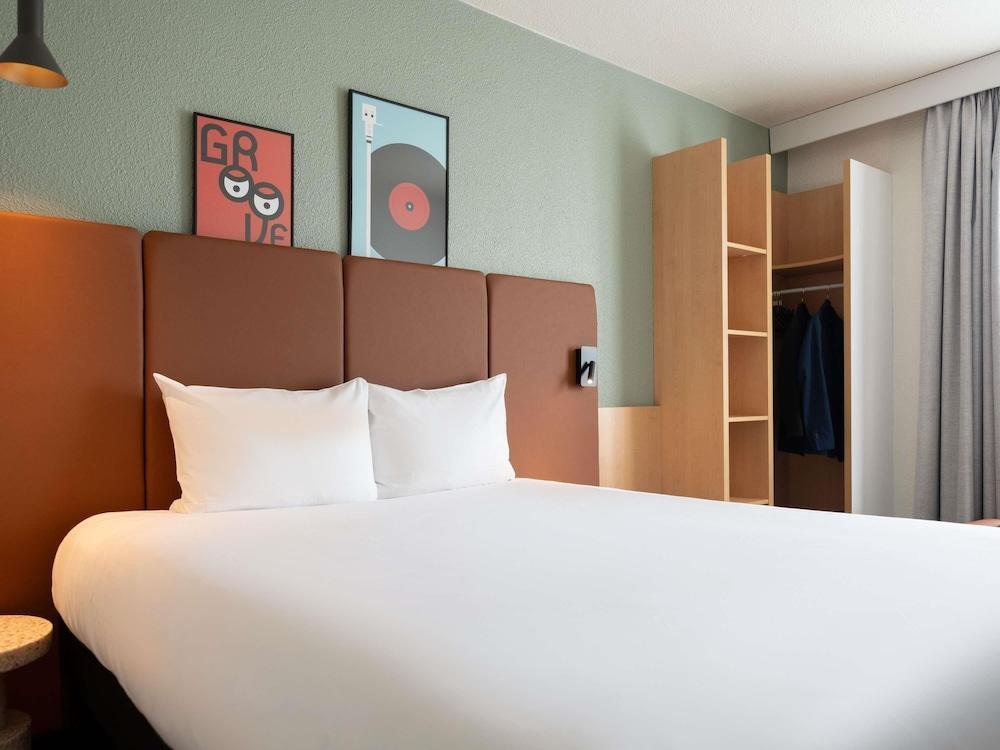 IBIS PARIS GARE LYON L.ROLLIN Room Type - Standard Room with 1 double bed IBIS PARIS GARE LYON L.ROLLIN Room Type - Standard Room with 1 double bed
