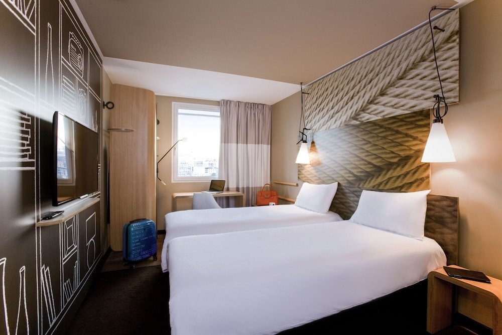 IBIS PARIS BASTILLE ST ANTOINE - Tap to explore photos