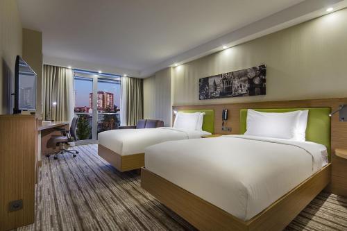 Hampton by Hilton Istanbul Atakoy - Tap to explore photos