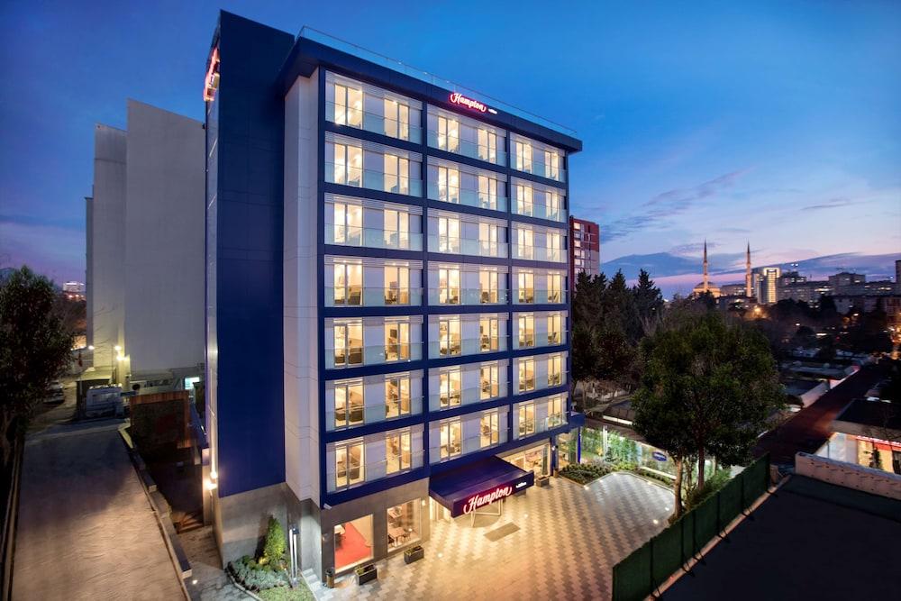 Hampton by Hilton Istanbul Atakoy - Tap to explore photos