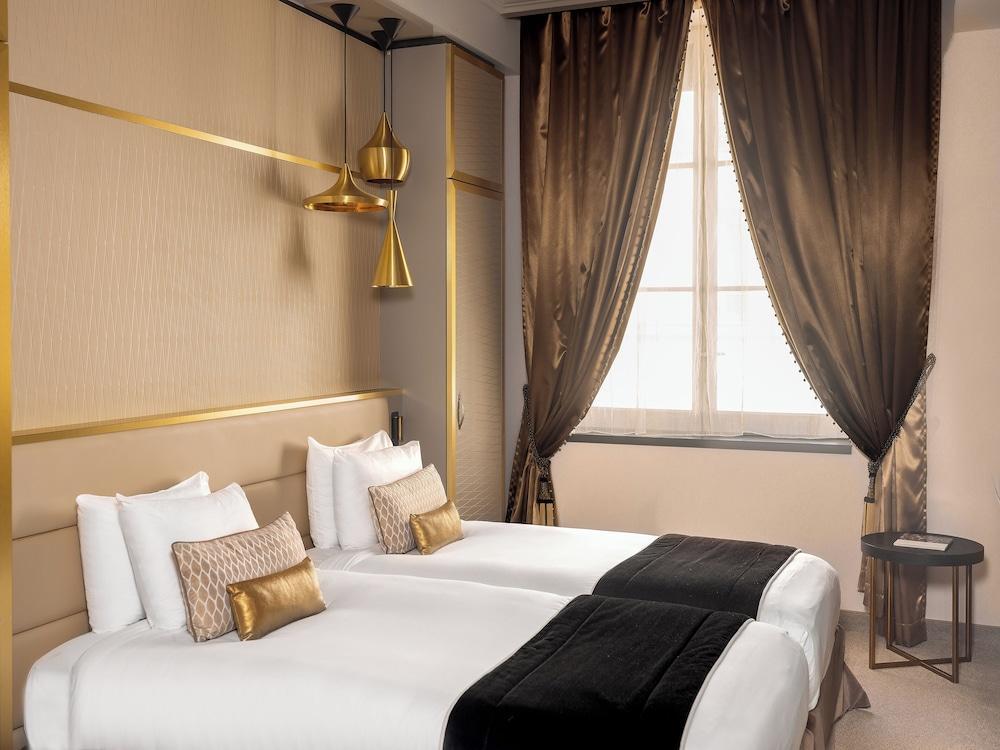Niepce Paris Hotel, Curio Collection by Hilton Room Type - TWIN ACCESSIBLE GUEST ROOM