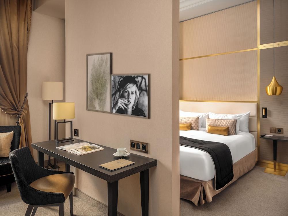 Niepce Paris Hotel, Curio Collection by Hilton Room Type - KING PRIVILEGE ROOM