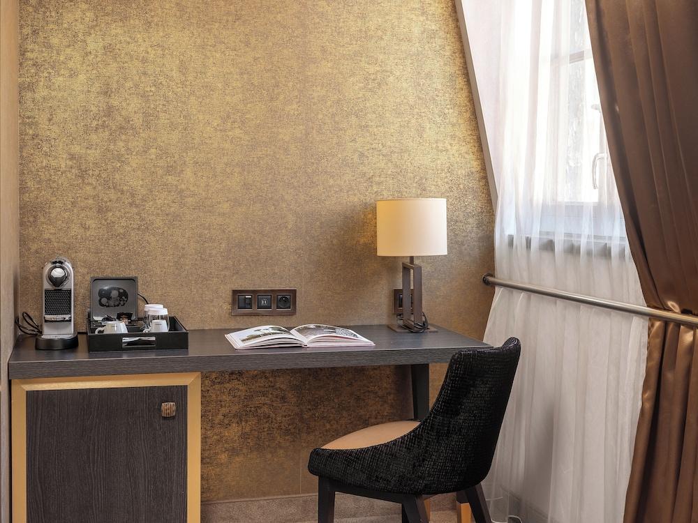 Niepce Paris Hotel, Curio Collection by Hilton - Tap to explore photos