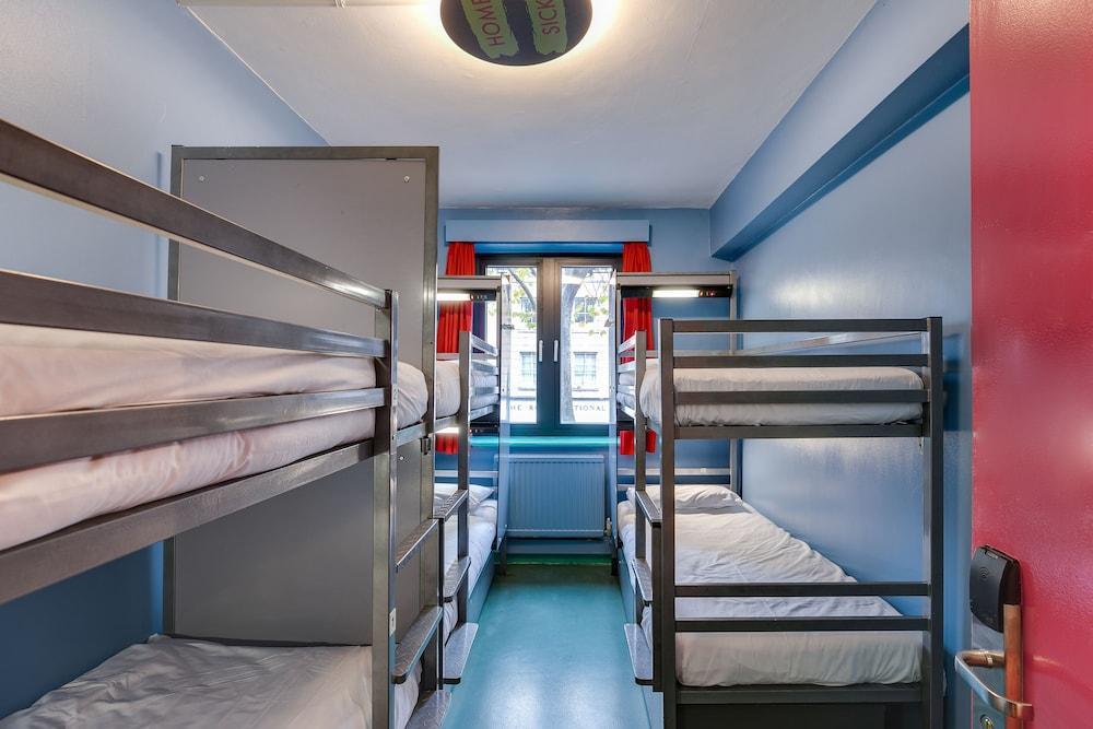 Clink 261 Hostel Room Type - Bed in 4-6-bed Mixed Dorm, Shared Bathroom