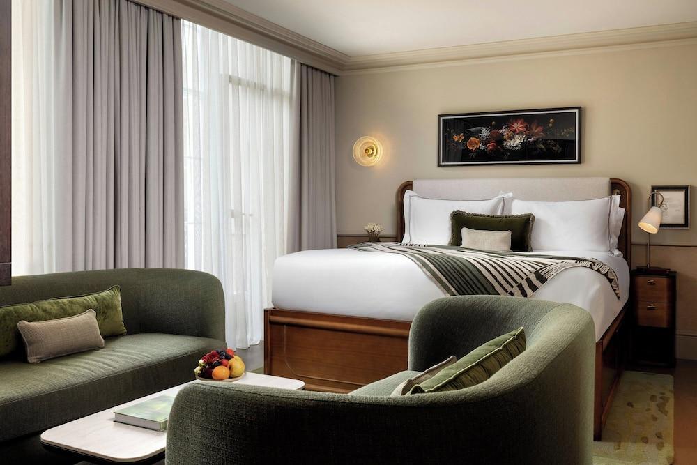 Montcalm Mayfair, Autograph Collection Room Type - Suite, 1 King Bed with Sofa bed