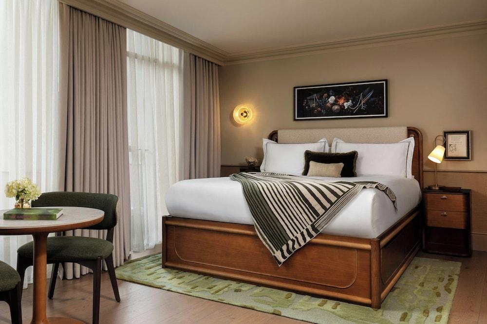 Montcalm Mayfair, Autograph Collection Room Type - Suite, 1 King Bed with Sofa bed, Smoking