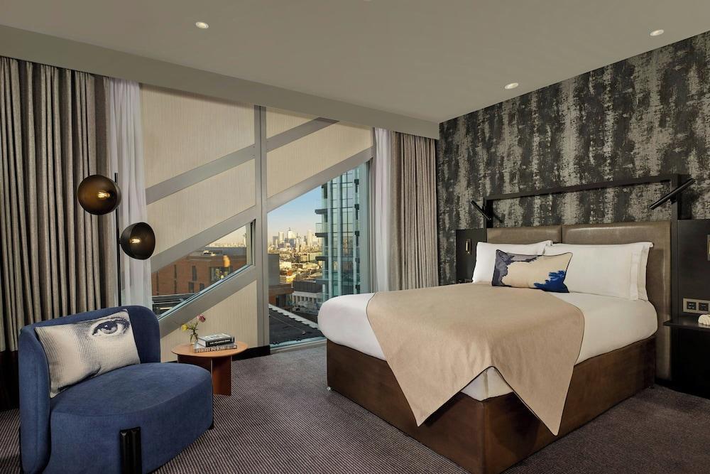 Montcalm East, Autograph Collection by Marriott Room Type - Room, 1 Queen Bed
