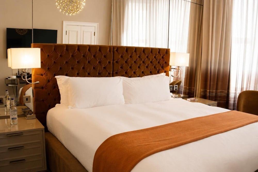 The Athenaeum Hotel & Residences Room Type - Room (Townhouse)