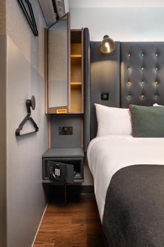 Point A Hotel - Westminster, London - Tap to explore photos