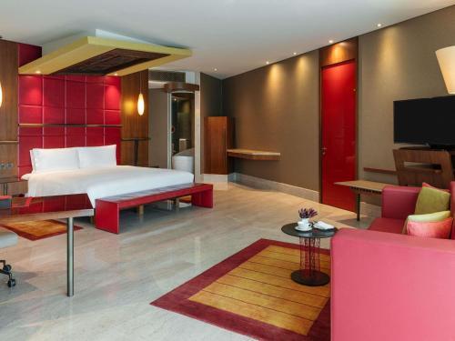The Creekside Hotel Dubai - An Accor Hotel - Tap to explore photos