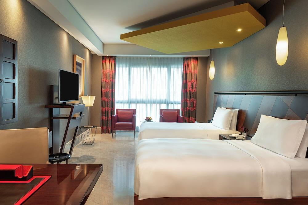 The Creekside Hotel Dubai - An Accor Hotel Room Type - Superior King Room, 1 King Bed, City View