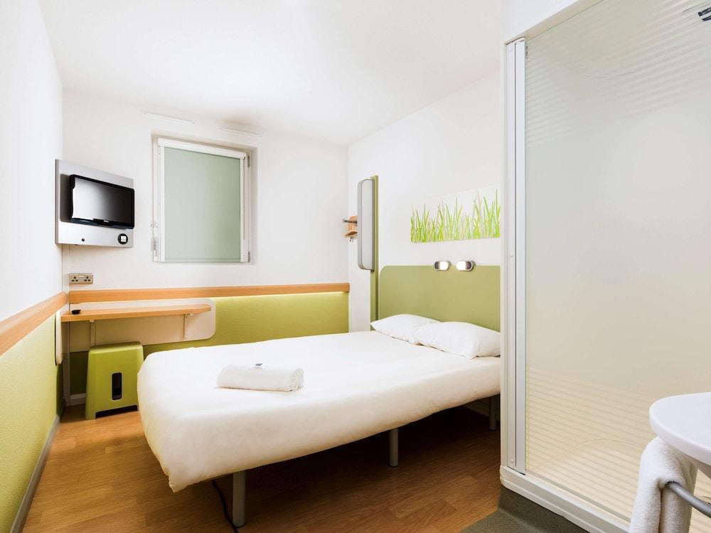 IBIS BUDGET LONDON WHITECHAPEL - Tap to explore photos
