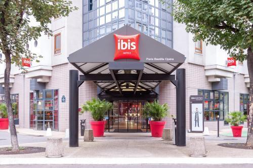 Hotel ibis Paris Bastille Opera 11ème - Tap to explore photos