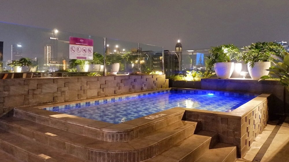 MERCURE JAKARTA CIKINI - Tap to explore photos