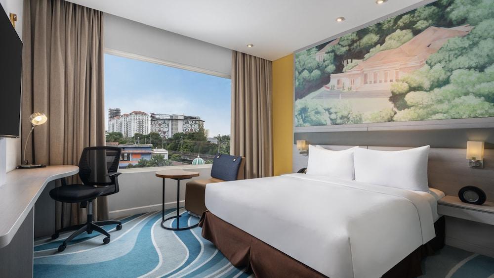 MERCURE JAKARTA CIKINI Room Type - Deluxe Suite