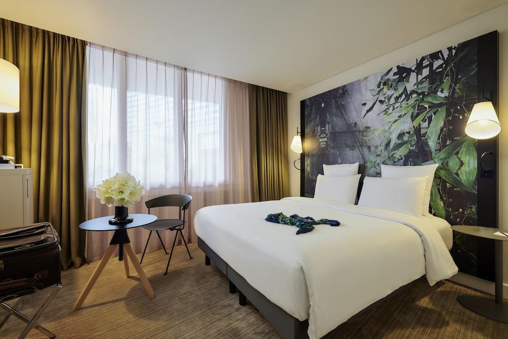 MERCURE PARIS LA DEFENSE - Tap to explore photos