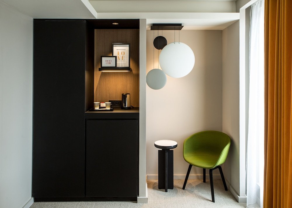 MERCURE PARIS 17 BATIGNOLLES - Tap to explore photos