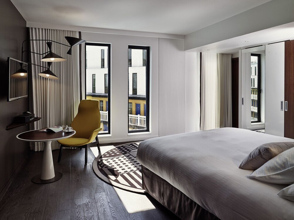 MOLITOR PARIS BY MGALLERY Room Type - Deluxe Room, 1 King Bed, Pool View