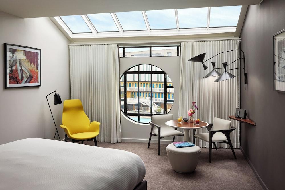MOLITOR PARIS BY MGALLERY Room Type - HUBLOT Executive Room, 1 King Bed, Pool View