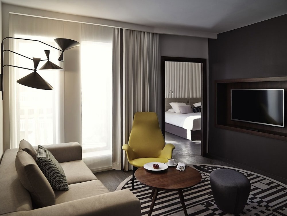MOLITOR PARIS BY MGALLERY Room Type - Pool Suite, 1 King Bed, Lounge Area, Convertible Sofa, Pool View