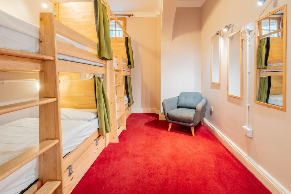 Palmers Lodge Swiss Cottage - Hostel Room Type - Standard Quadruple Room, Multiple Beds
