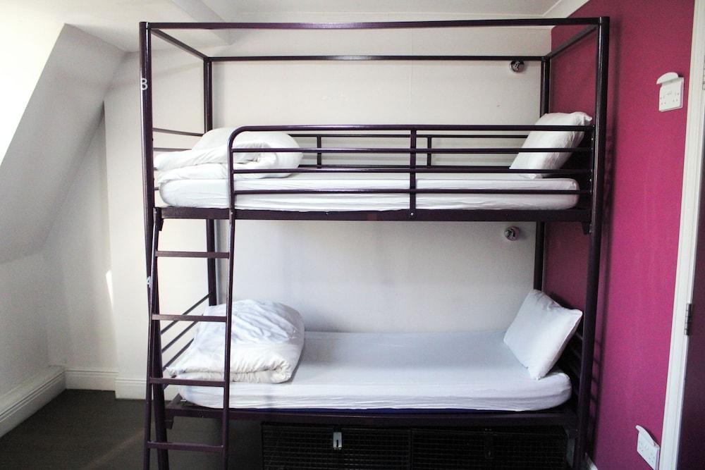 Safestay London Elephant & Castle Room Type - Bed in 4-Bed Male Dorm Ensuite