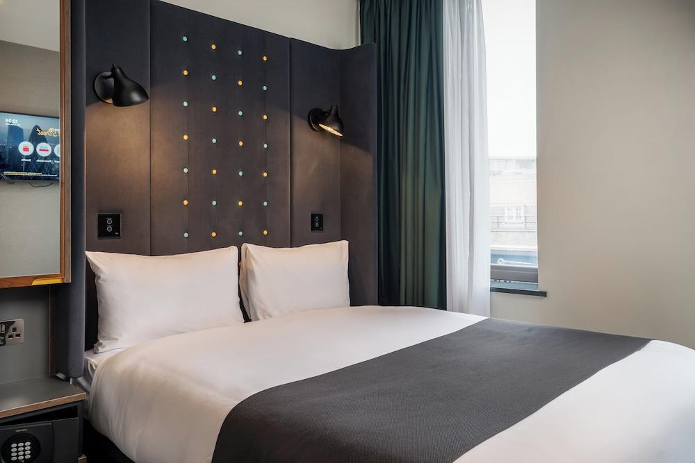 Point A London Liverpool Street Room Type - Cosy Double with Window