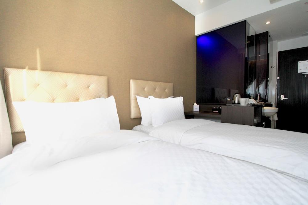 Arton Boutique Hotel Room Type - Superior Twin Room