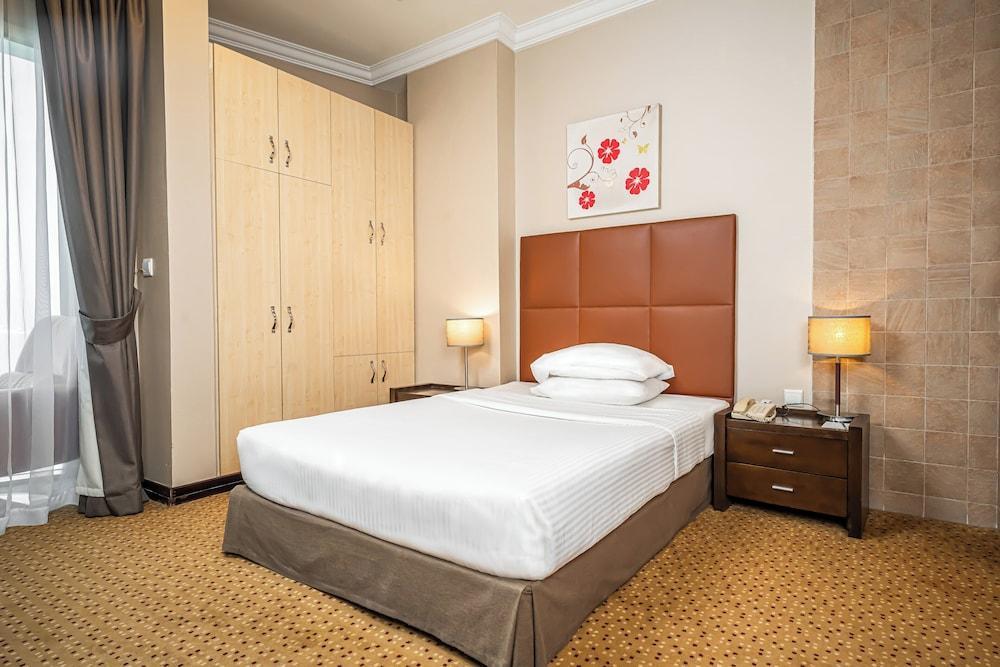 Kingsgate Hotel Doha Room Type - Deluxe Room, 1 Queen Bed