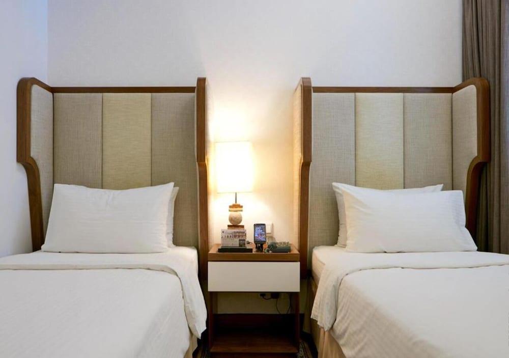 The Sultan Room Type - Standard Twin