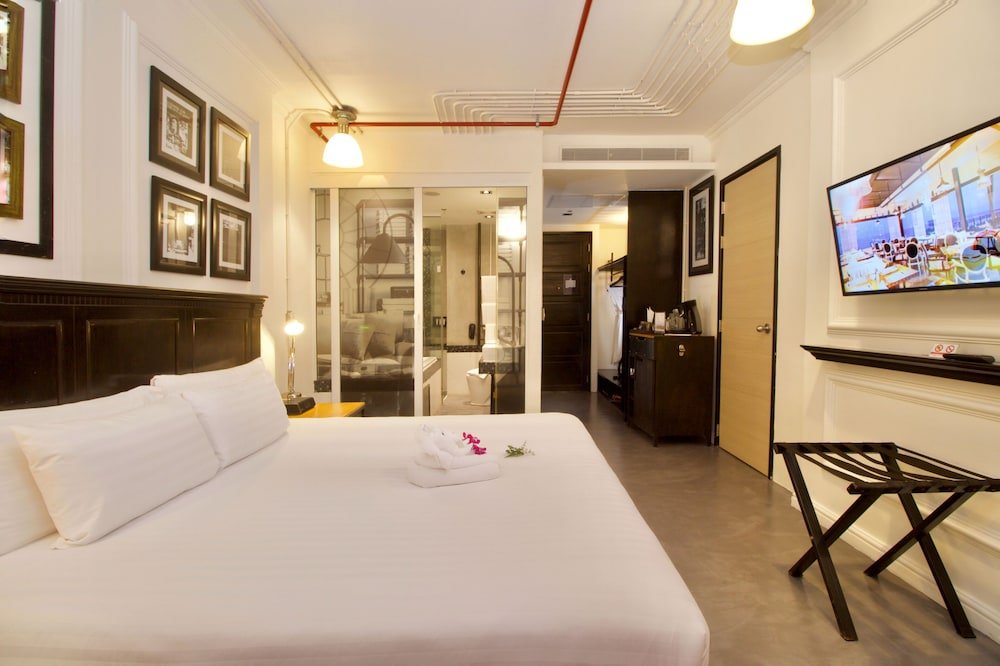 Pattaya Modus Beachfront Resort Room Type - Deluxe Ocean View King Bed