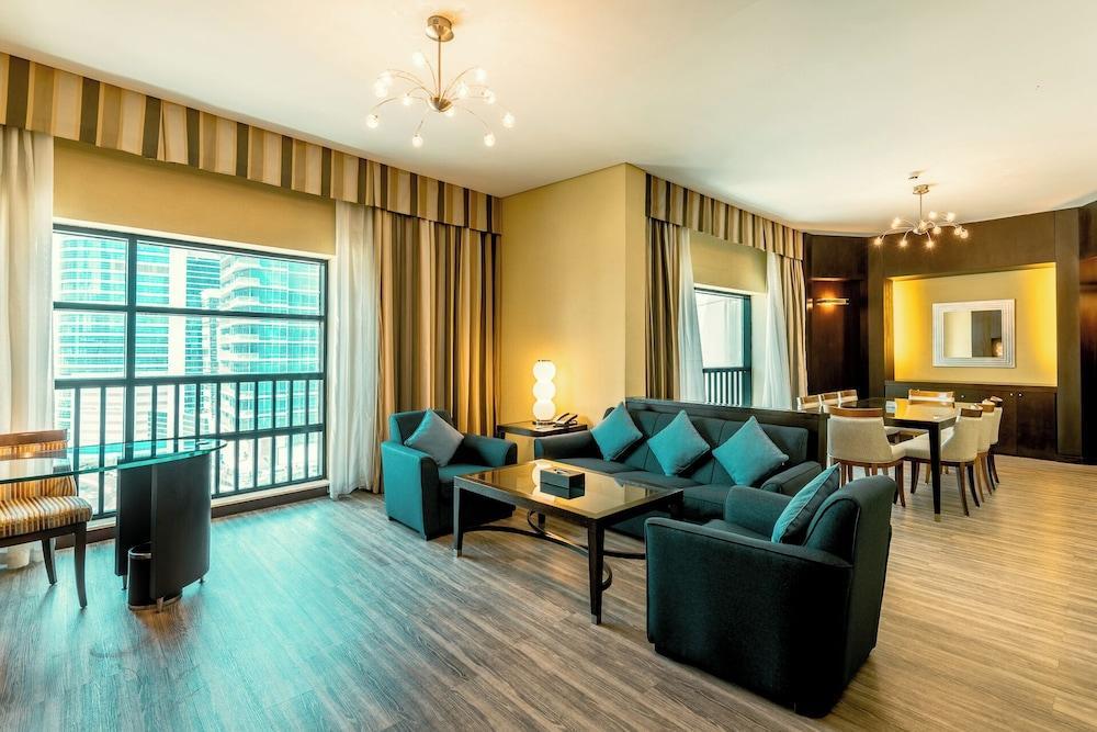 TIME Oak Hotel & Suites Room Type - Executive Suite One Bedroom with Pool View TIME Oak Hotel & Suites Room Type - Executive Suite One Bedroom with Pool View