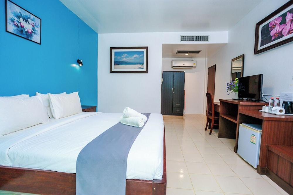 Ao Nang Baan Suan Resort Room Type - Superior Double Room, 1 Bedroom, Terrace, Pool View