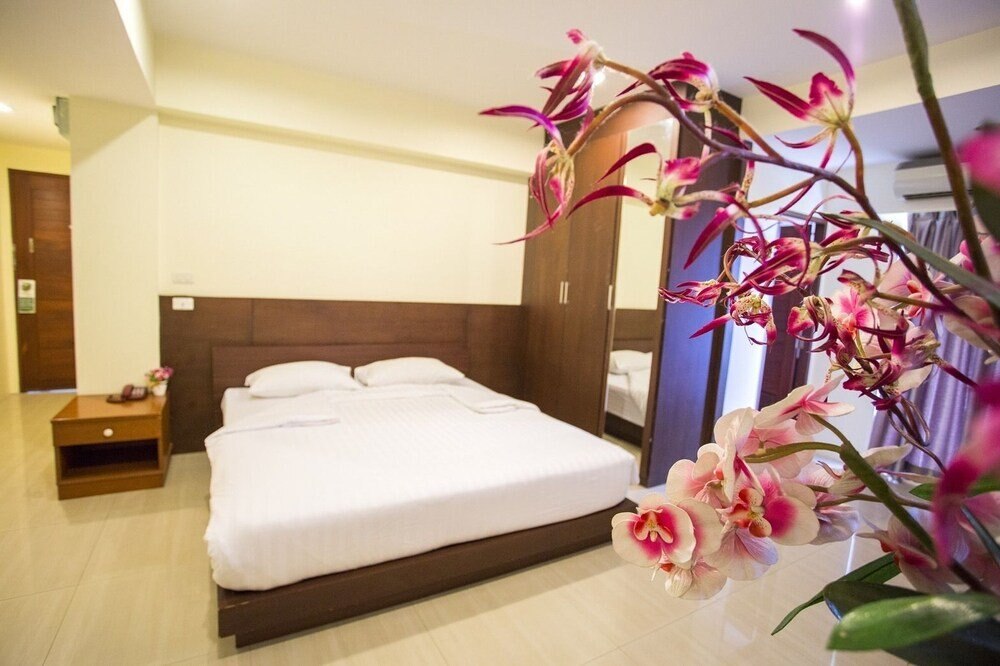 The Loft Resort Bangkok Room Type - Superior Double Room