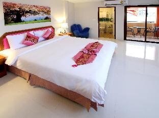 Phuket Airport Inn - Tap to explore photos