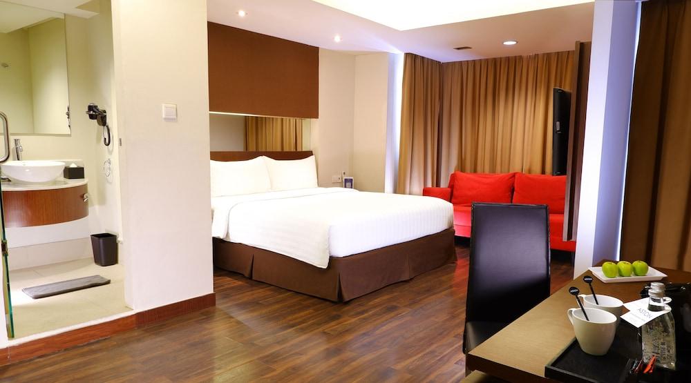 Aston Pluit Hotel & Residence Room Type - Deluxe Double